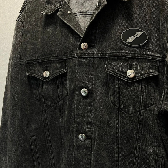 We11done Logo Patch Denim Jacket - Picture 3 of 11